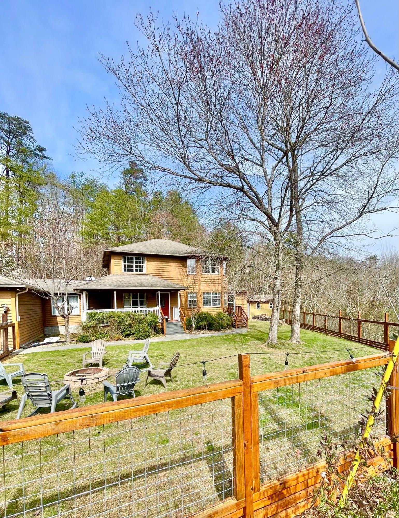 5Bedrooms*4King Beds*Outstanding Location*Hottub* 세비어빌 외부 사진