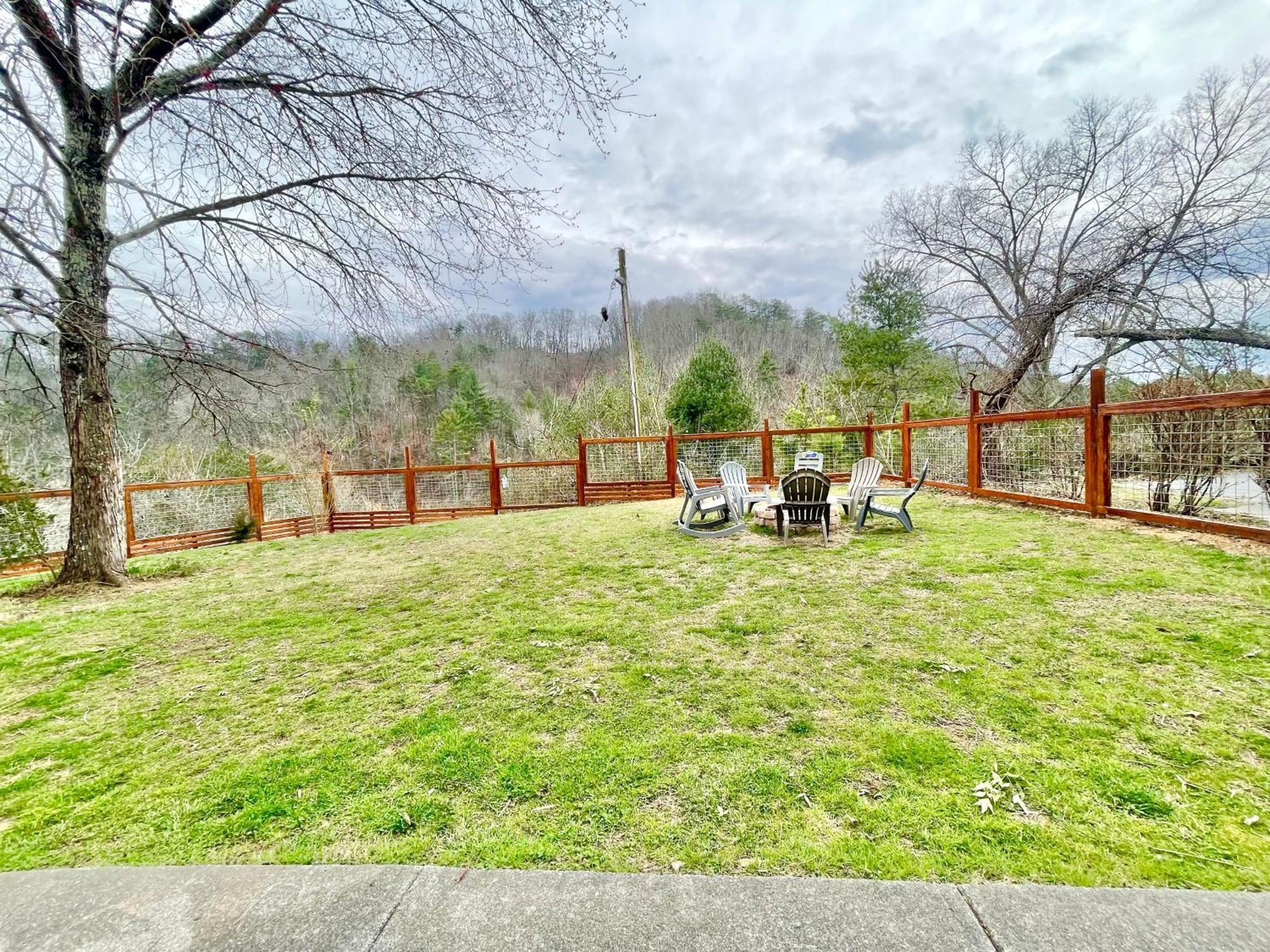 5Bedrooms*4King Beds*Outstanding Location*Hottub* 세비어빌 외부 사진