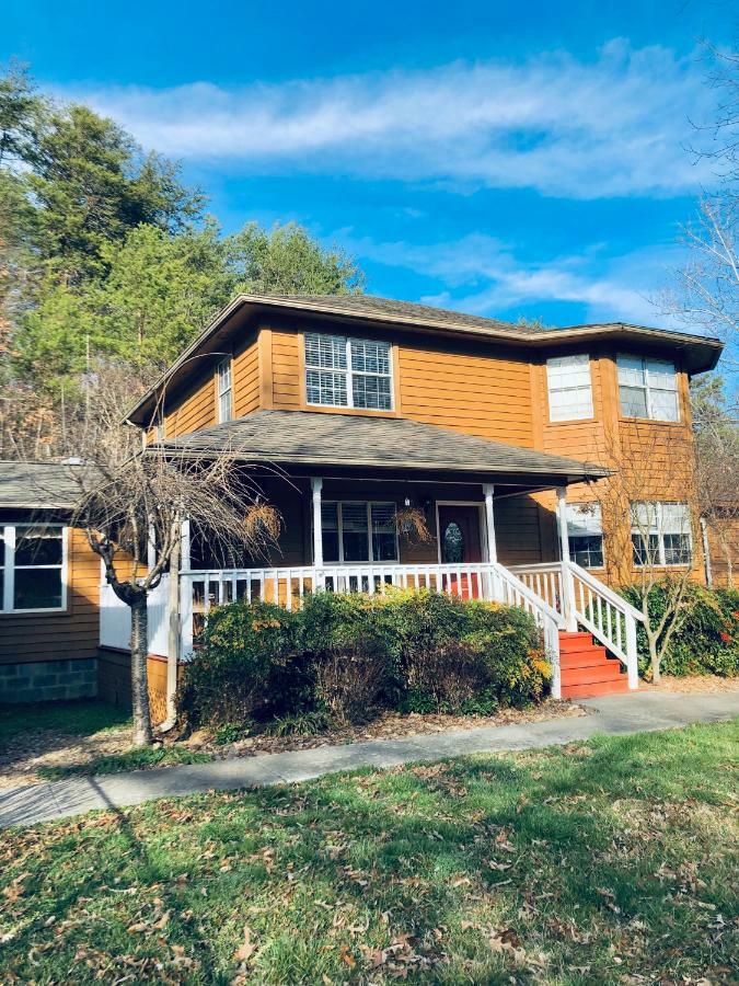 5Bedrooms*4King Beds*Outstanding Location*Hottub* 세비어빌 외부 사진