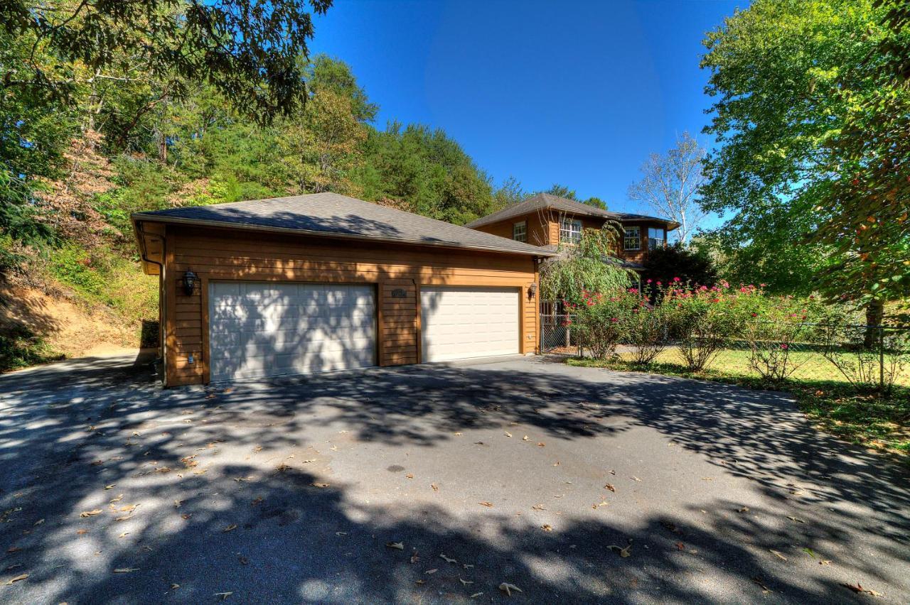 5Bedrooms*4King Beds*Outstanding Location*Hottub* 세비어빌 외부 사진