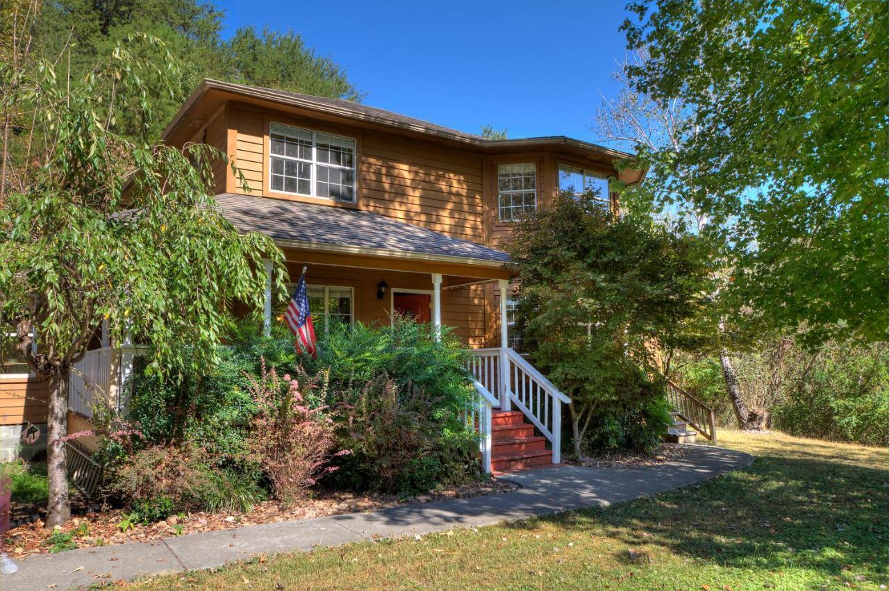 5Bedrooms*4King Beds*Outstanding Location*Hottub* 세비어빌 외부 사진