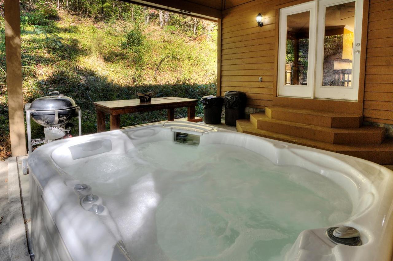 5Bedrooms*4King Beds*Outstanding Location*Hottub* 세비어빌 외부 사진